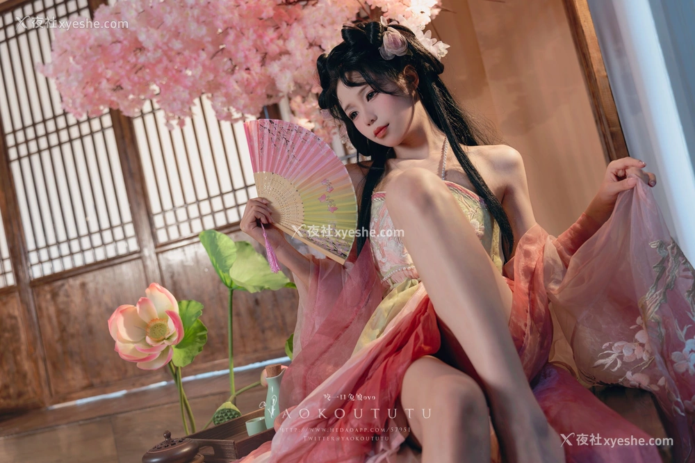 1P - 咬一口兔娘《醉倒荷塘边》