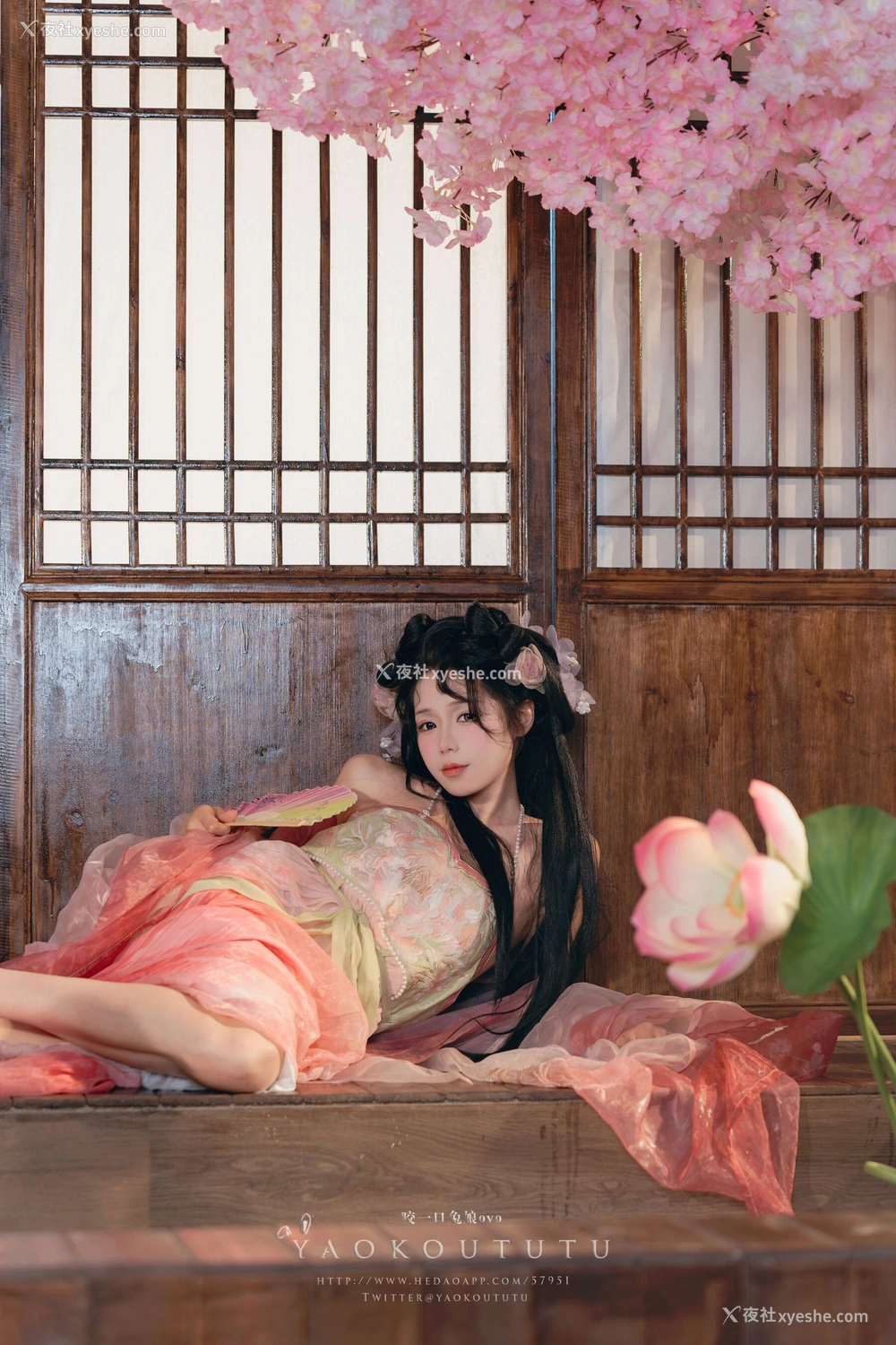 1P - 咬一口兔娘《醉倒荷塘边》