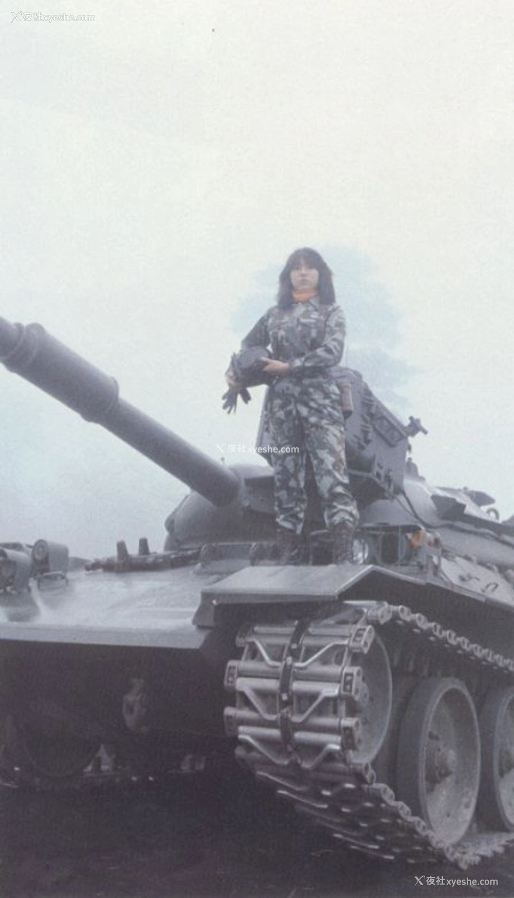 1P - 少女与戦车