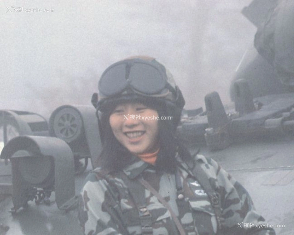 1P - 少女与戦车