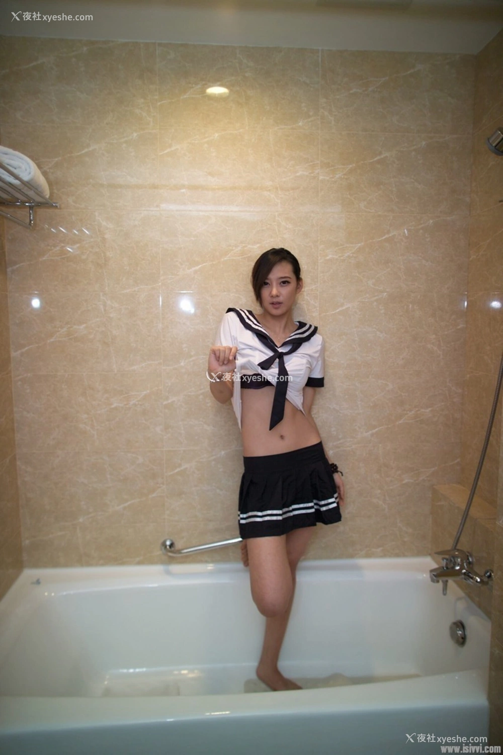1P - 国模林梦琪性感写真套图