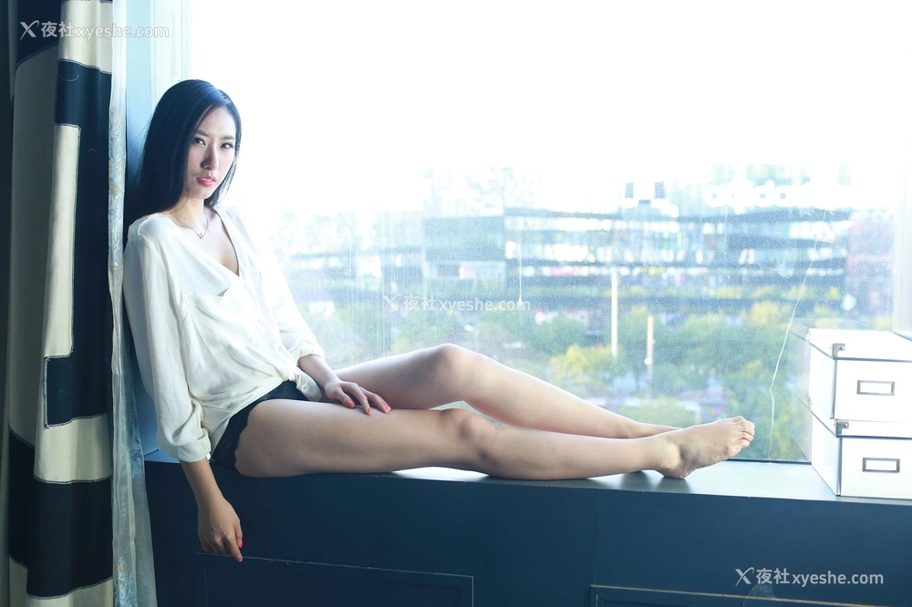 1P - 国模莉莉性感写真套图