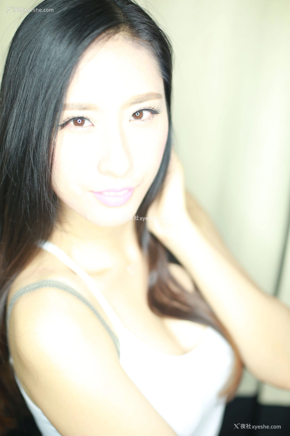 1P - 国模莉莉性感写真套图