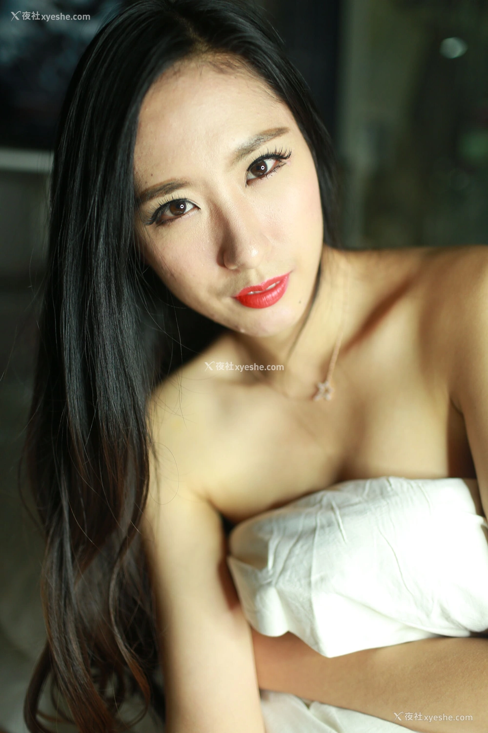 1P - 国模莉莉性感写真套图