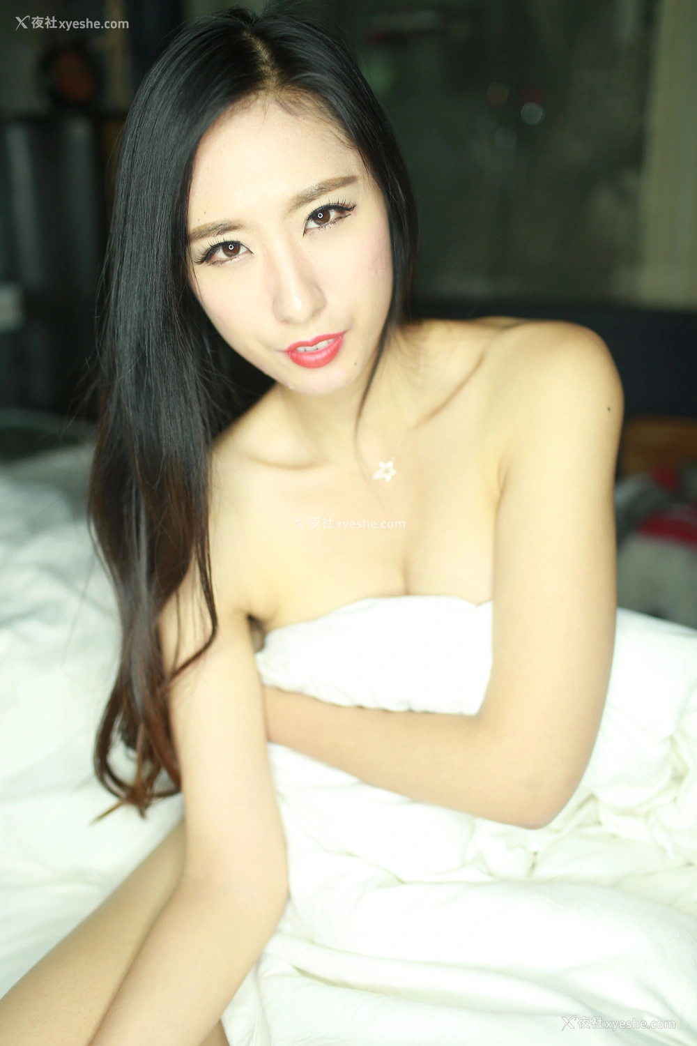 1P - 国模莉莉性感写真套图