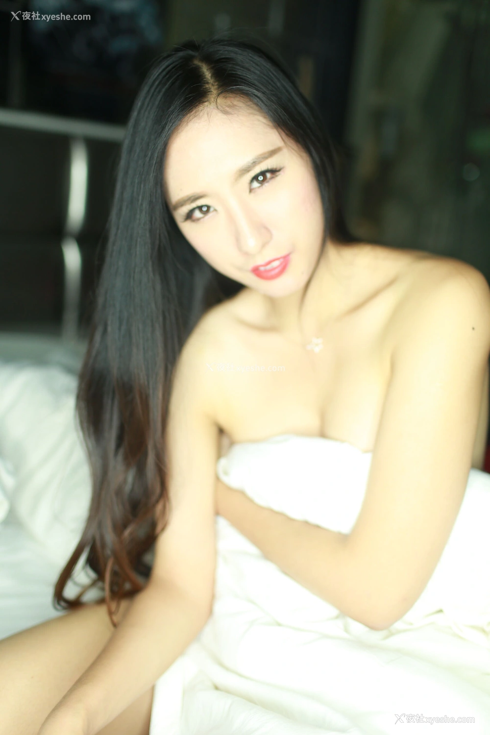 1P - 国模莉莉性感写真套图