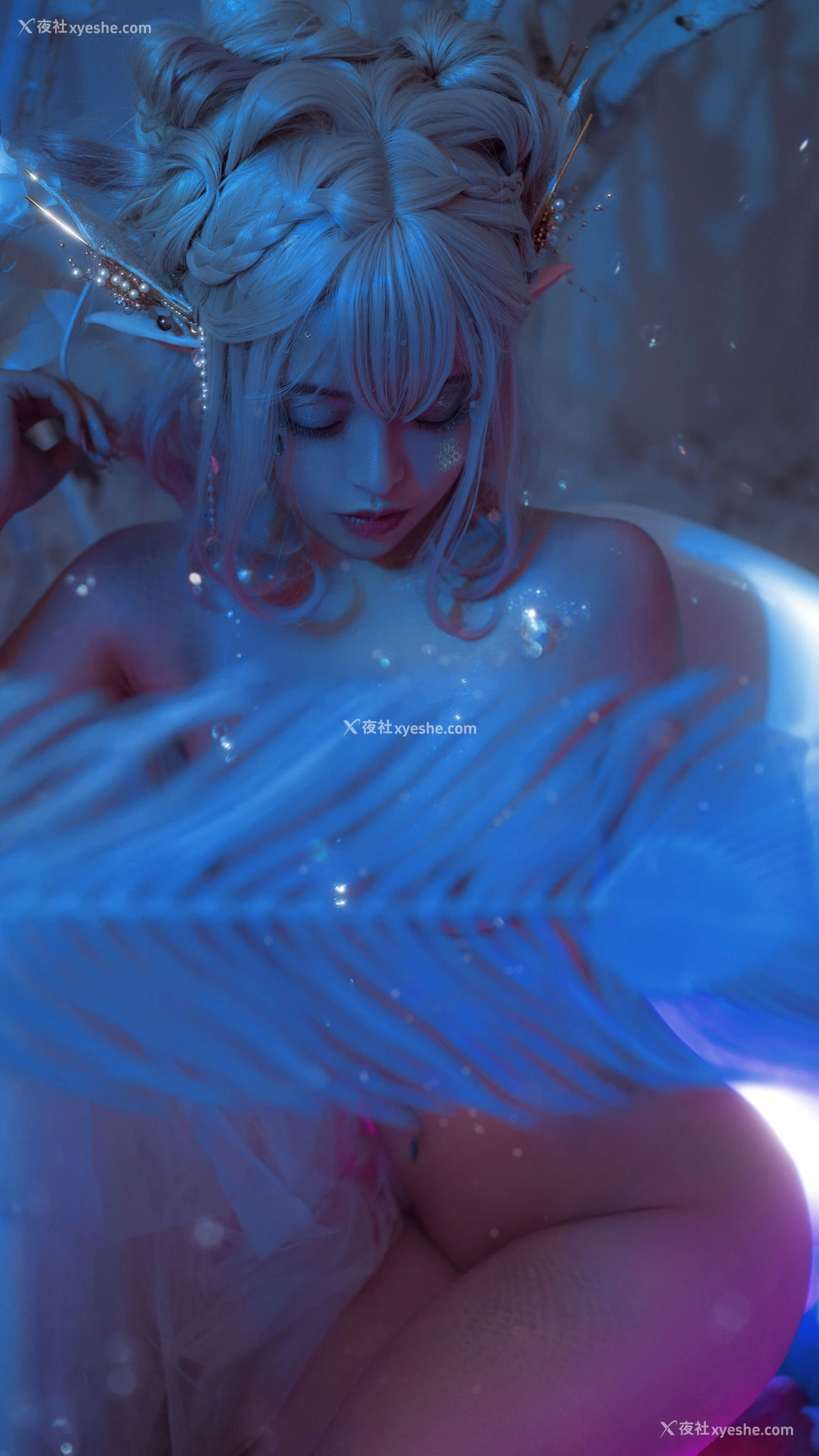 1P - 草莓味的奈奈兔《瓶中精灵》
