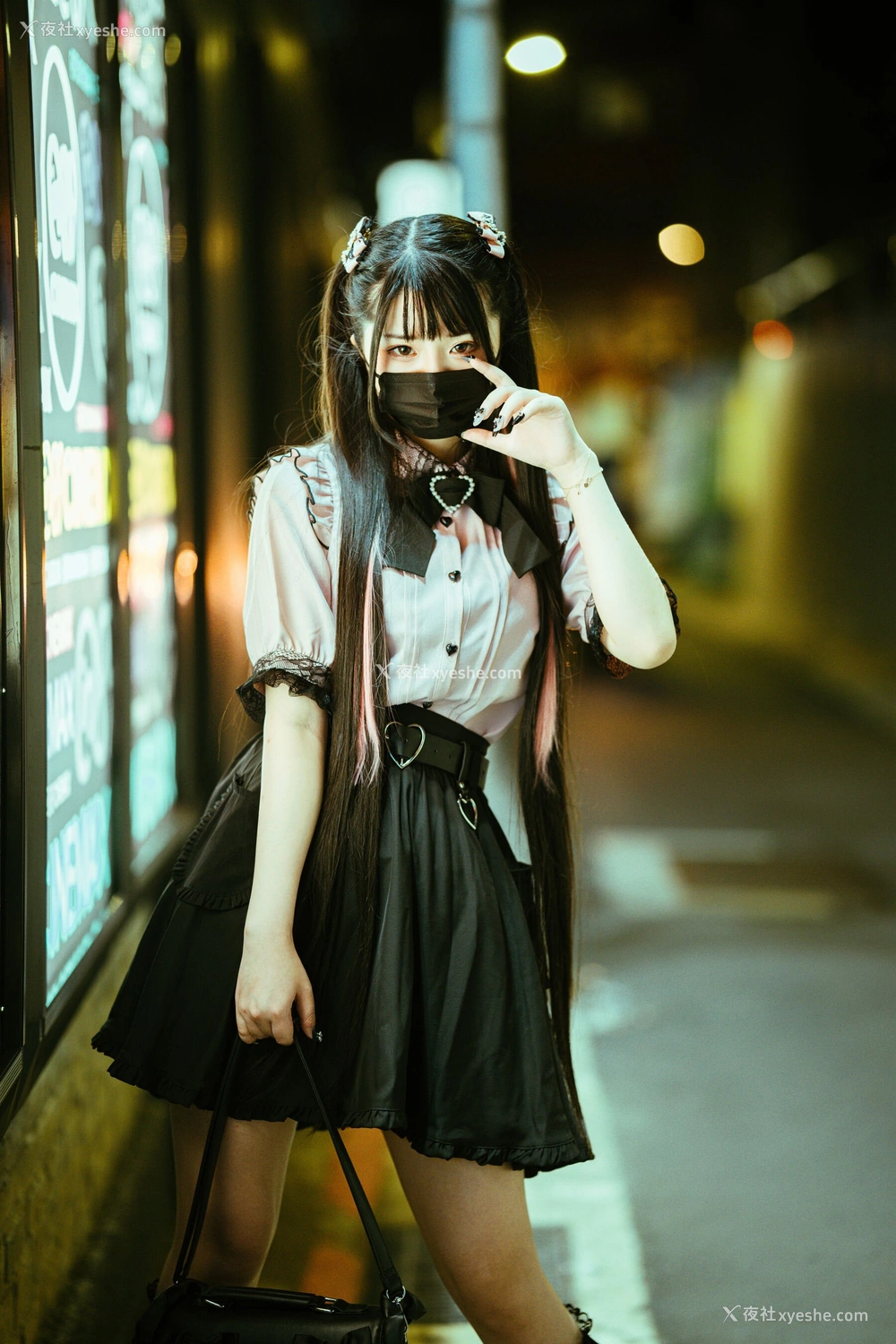 1P - 落落Raku《神待ち少女》