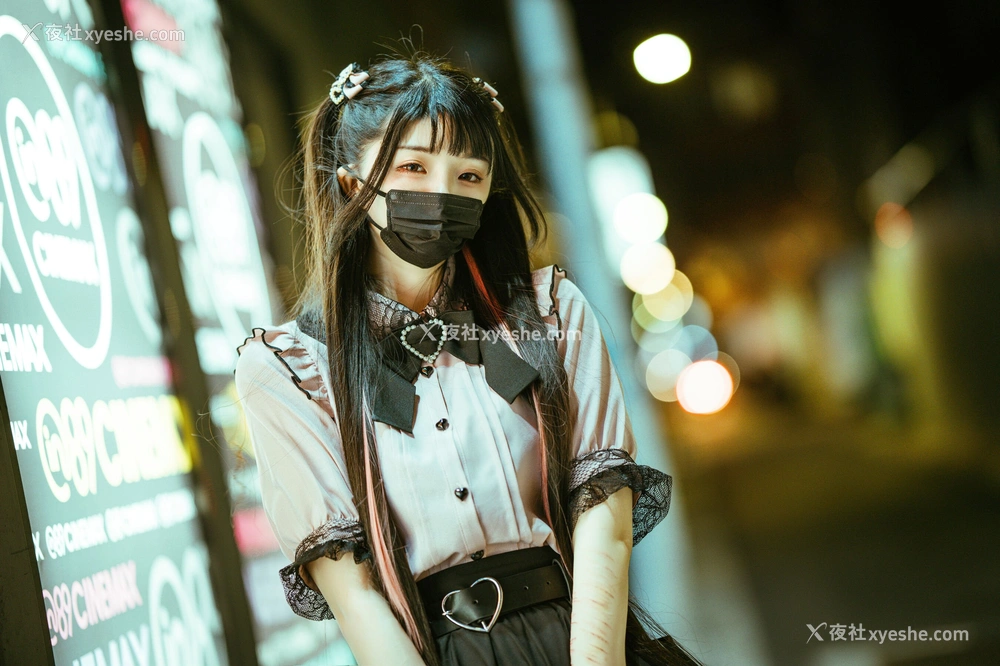 1P - 落落Raku《神待ち少女》