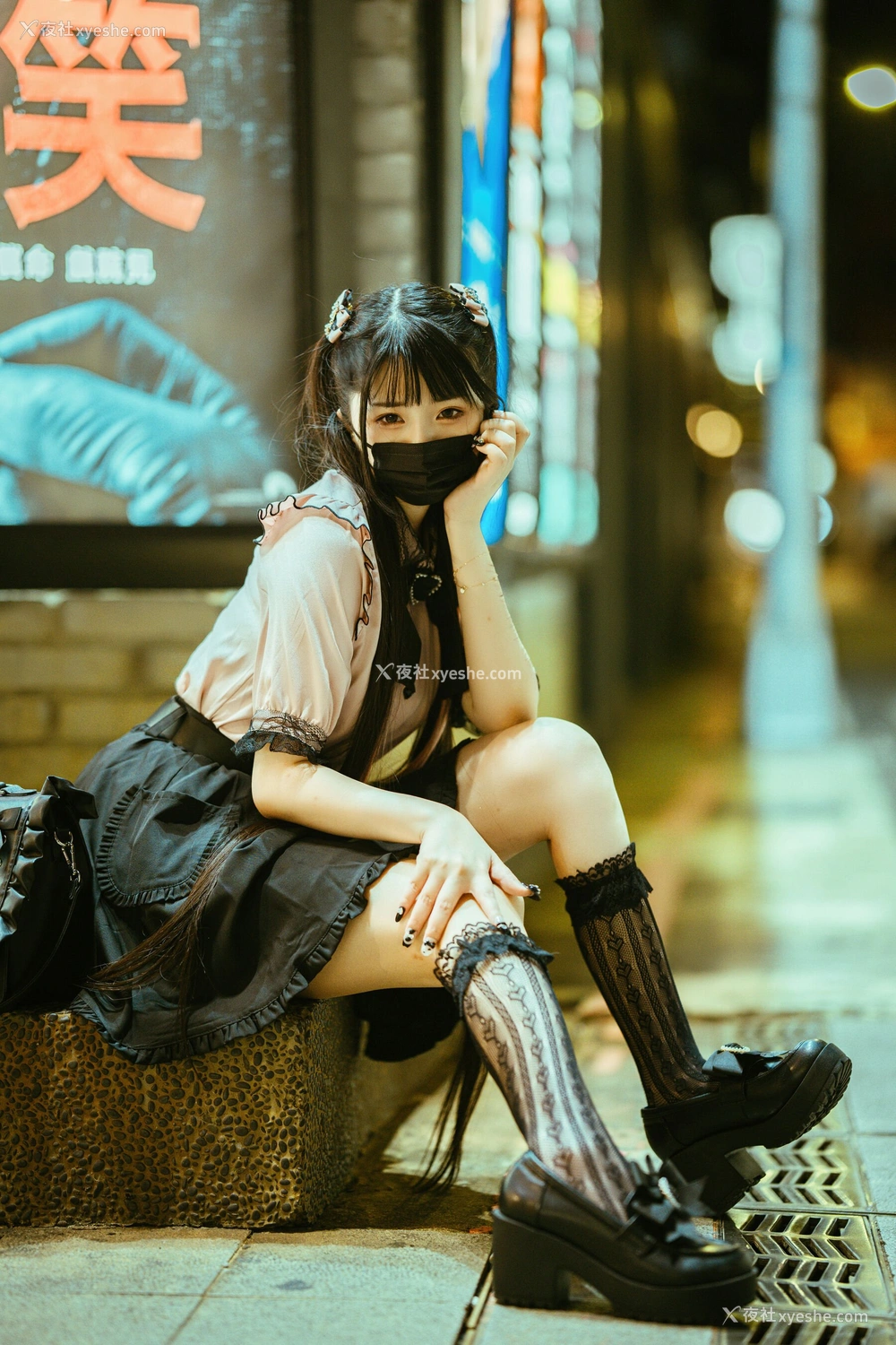 1P - 落落Raku《神待ち少女》