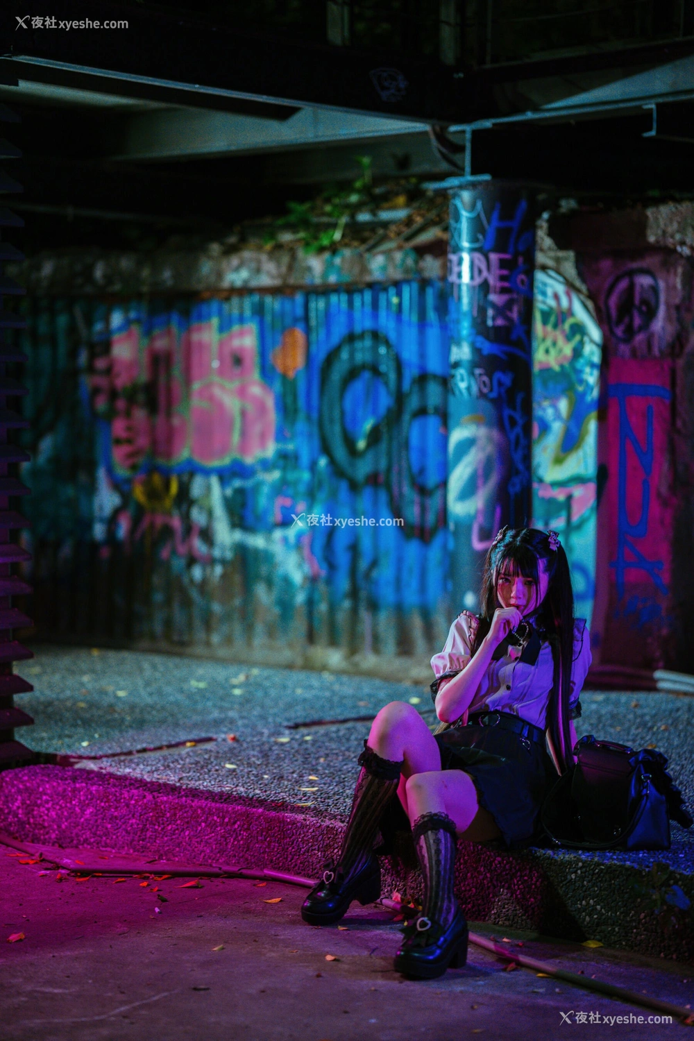 1P - 落落Raku《神待ち少女》