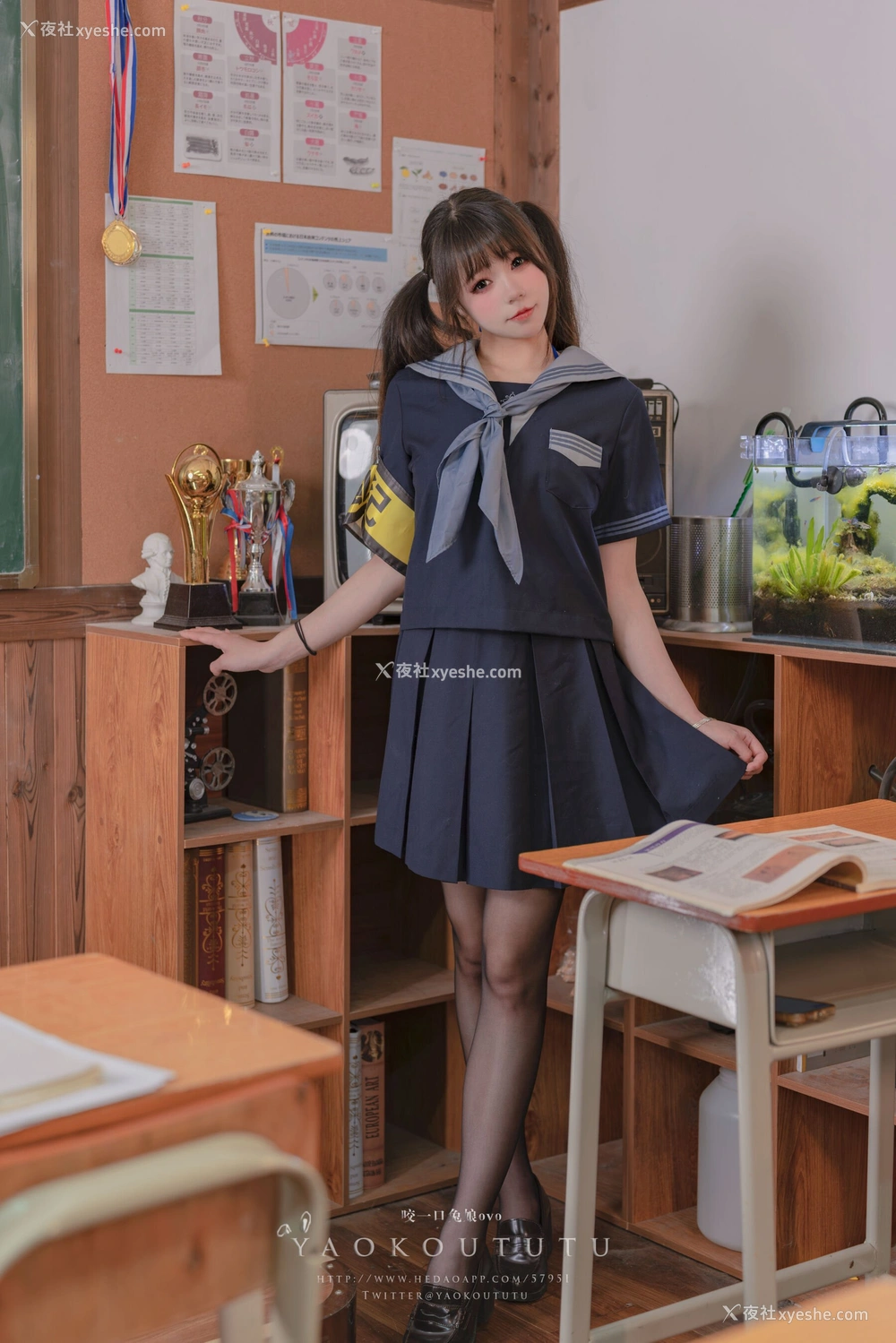 1P - 咬一口兔娘《『学生会长竞选中』脸红的思春期》