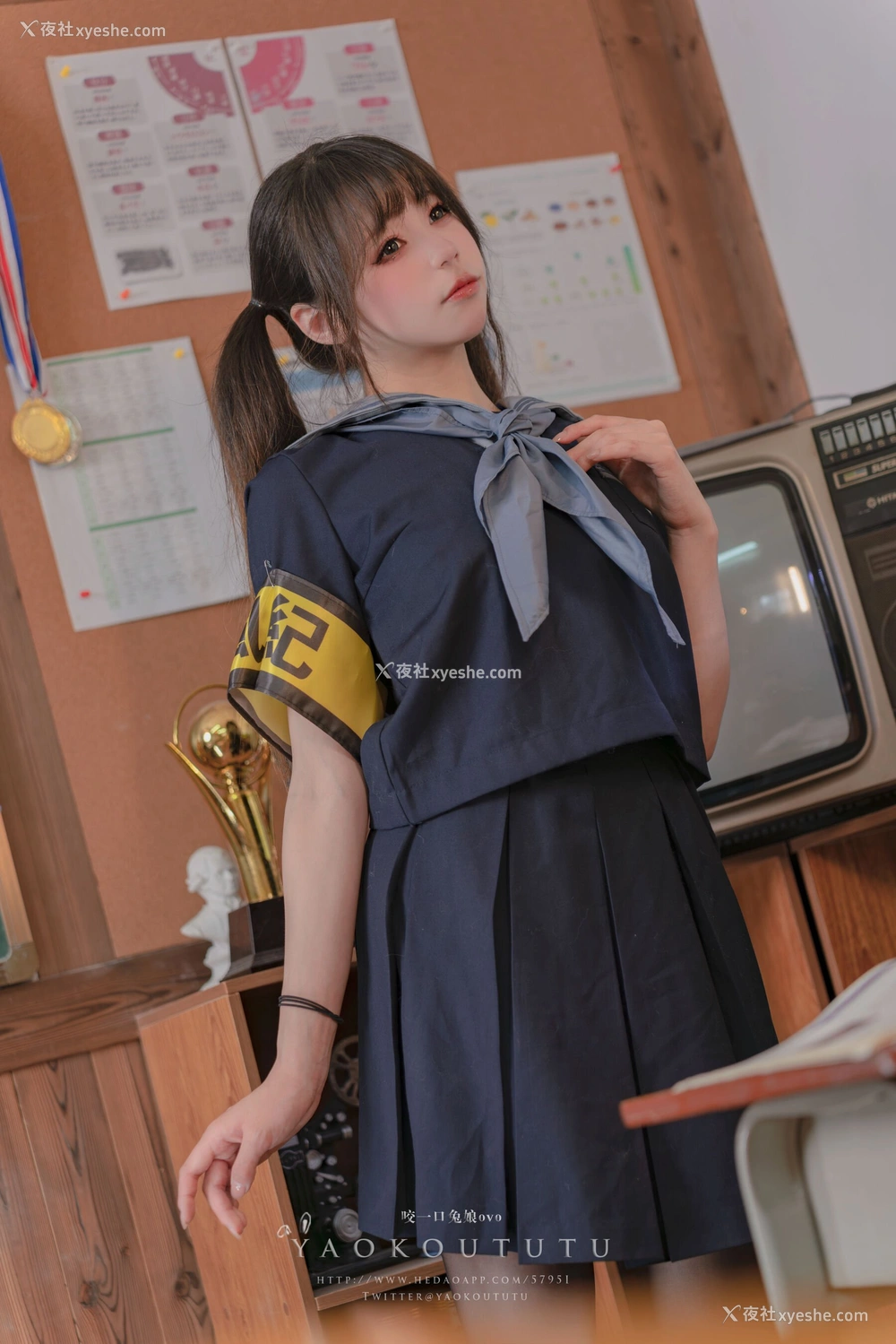 1P - 咬一口兔娘《『学生会长竞选中』脸红的思春期》