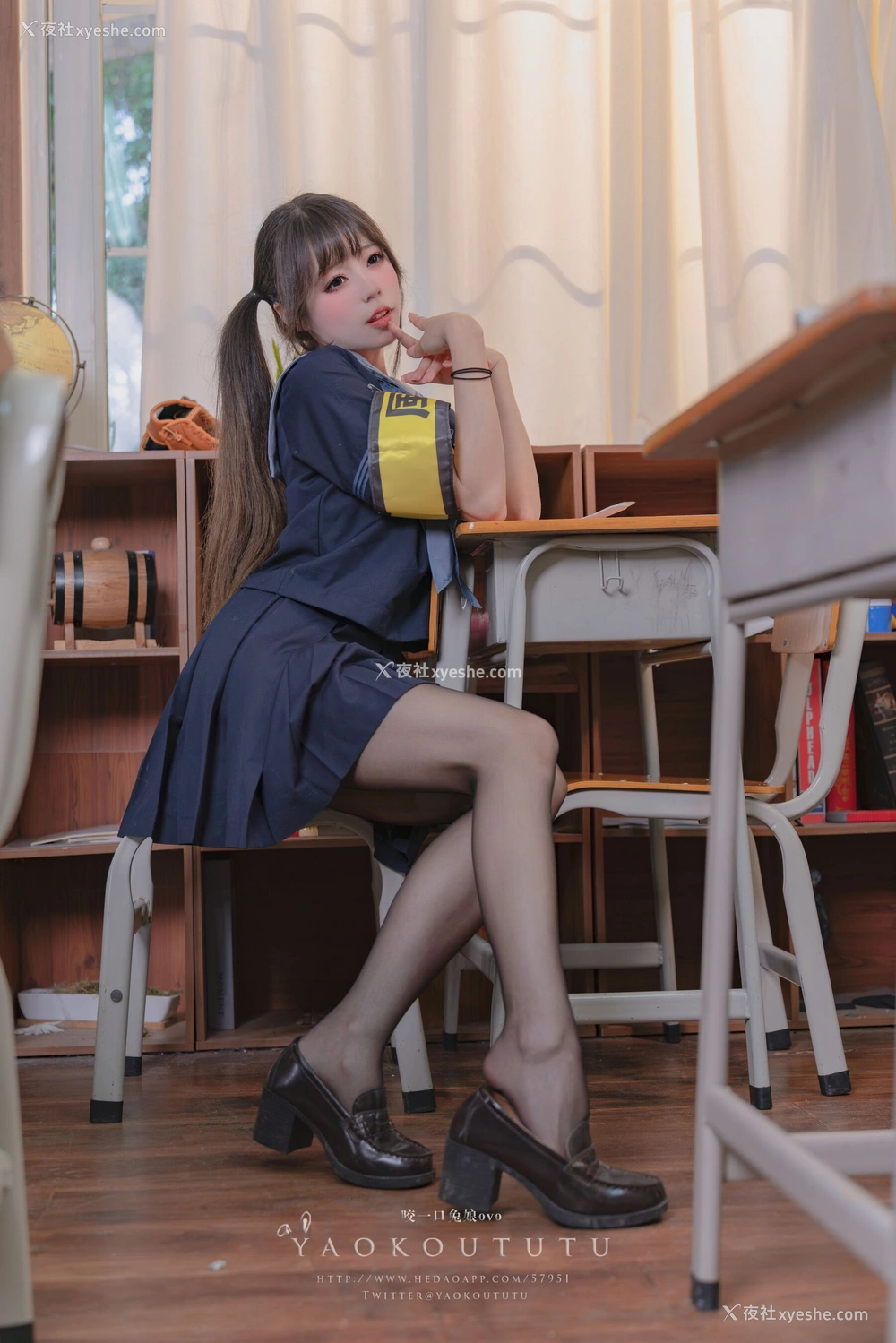 1P - 咬一口兔娘《『学生会长竞选中』脸红的思春期》