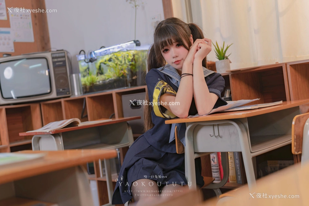 1P - 咬一口兔娘《『学生会长竞选中』脸红的思春期》
