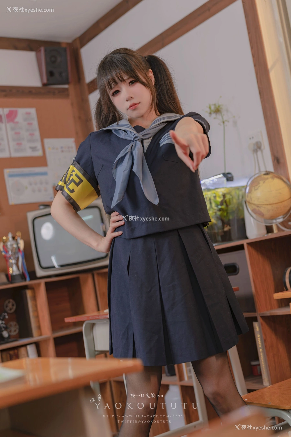 1P - 咬一口兔娘《『学生会长竞选中』脸红的思春期》