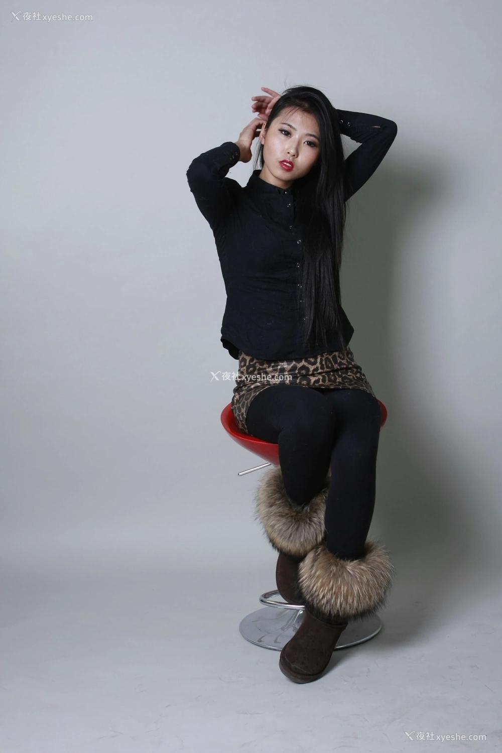 1P - 国模小美人体私拍套图