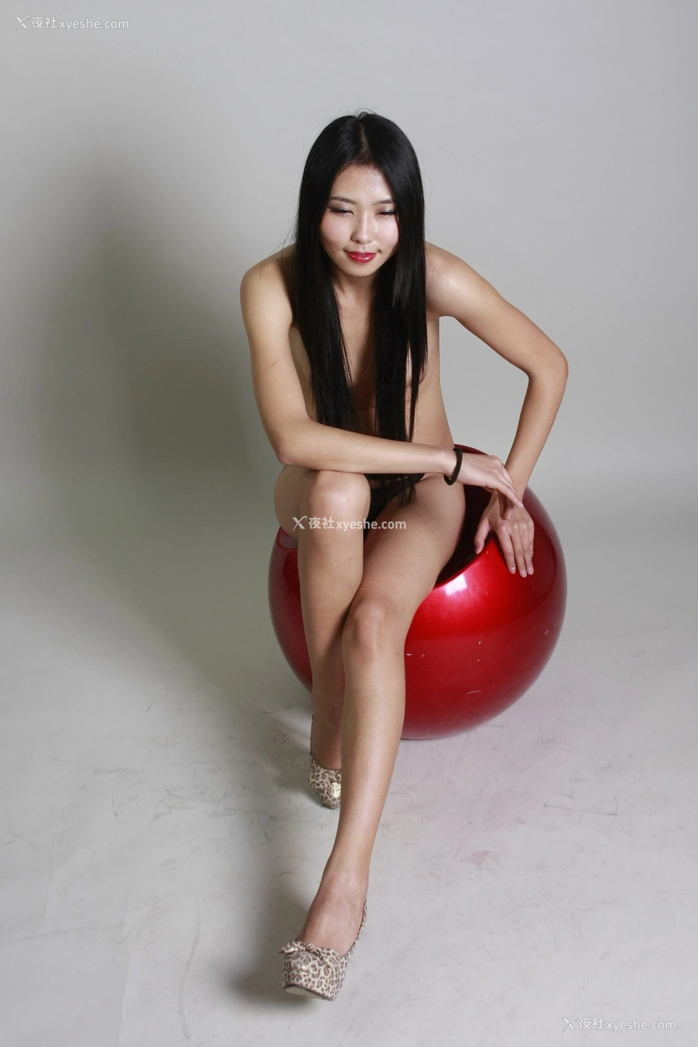 1P - 国模小美人体私拍套图