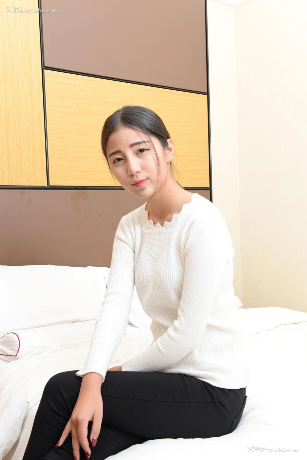 1P - 国模唐婉大尺度人体私拍套图