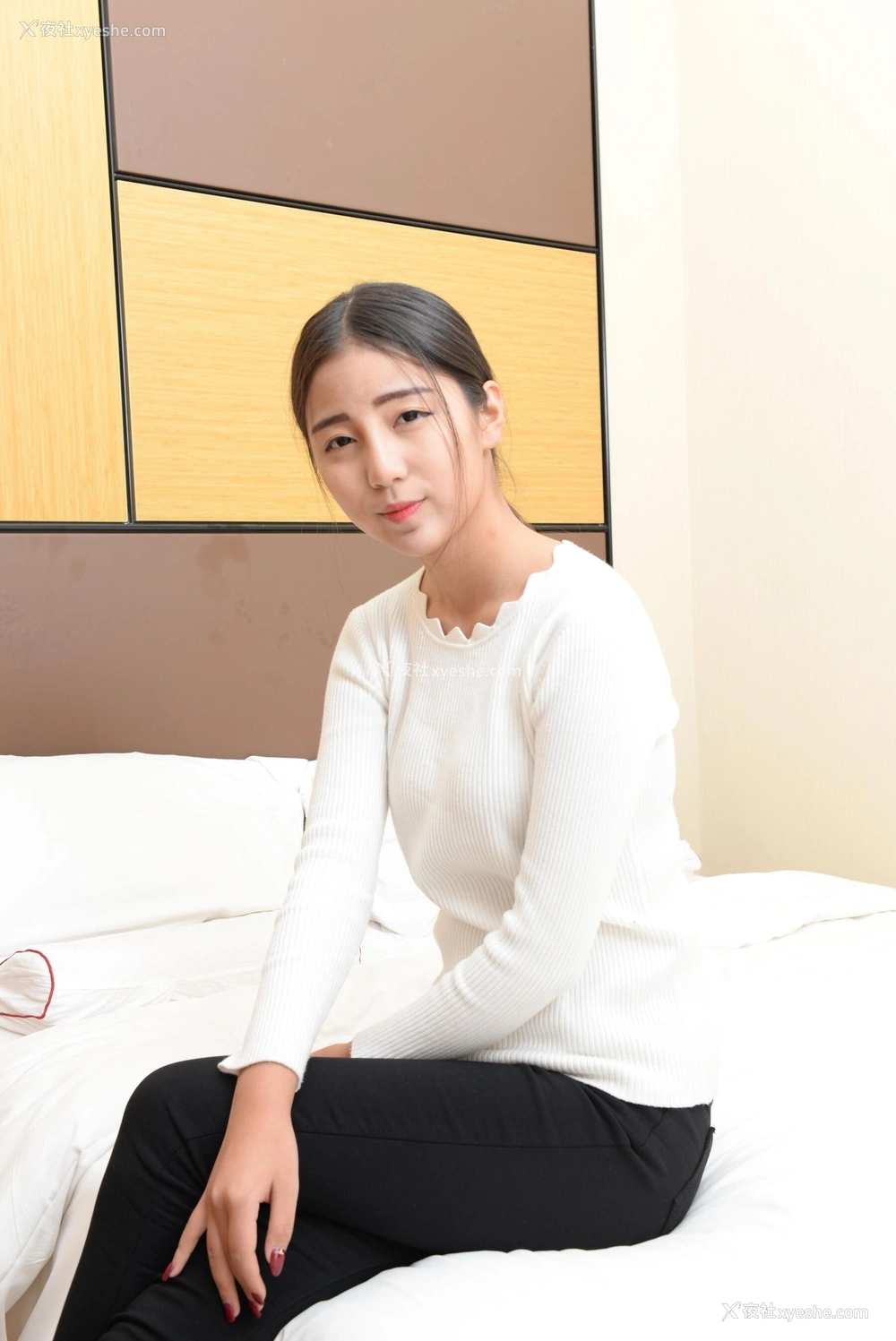 1P - 国模唐婉大尺度人体私拍套图