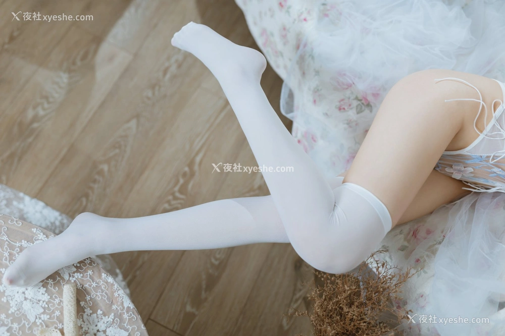 1P - 封疆疆v – 纯欲连体衣