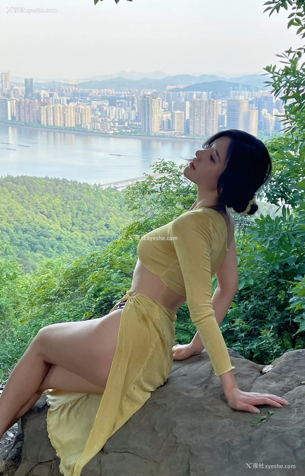 1P - 就是阿朱啊 – 最新微密圈私拍流出图集12