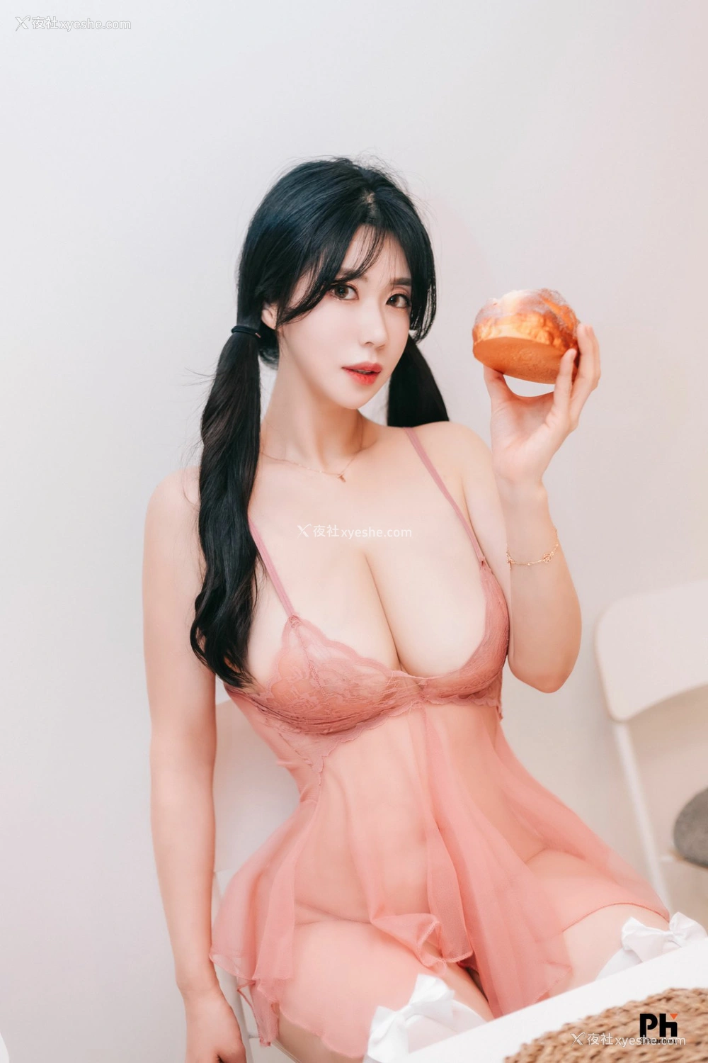 1P - [Paranhosu] Sia – Pink Jelly