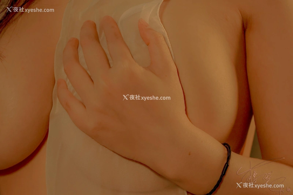 1P - 樱晚gigi – 粉丝群收费写真38 浅迷
