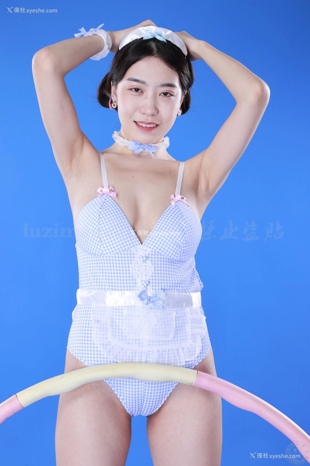 1P - 国模小图人体私拍套图