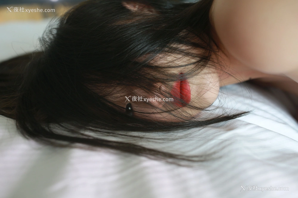 1P - 国模彤彤大尺度人体私拍套图