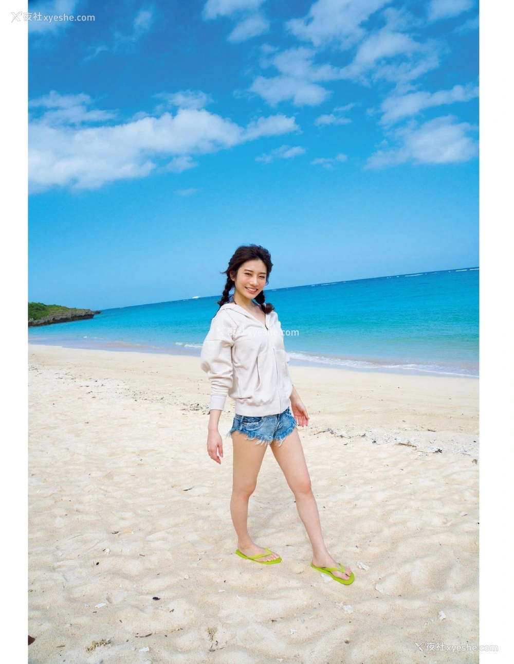 1P - 河北彩花《1st.Photobook》