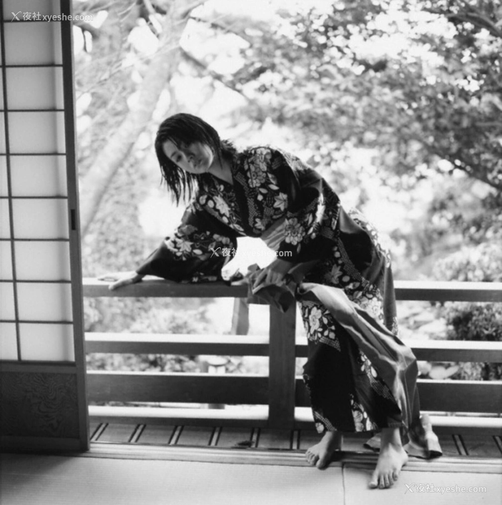 1P - 小岛可奈子《隠花な被写体》