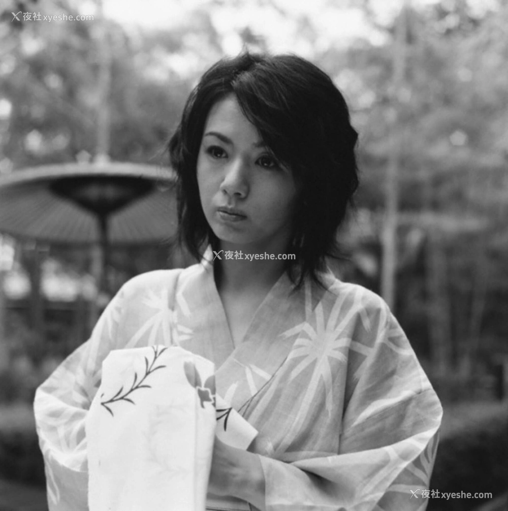 1P - 小岛可奈子《隠花な被写体》