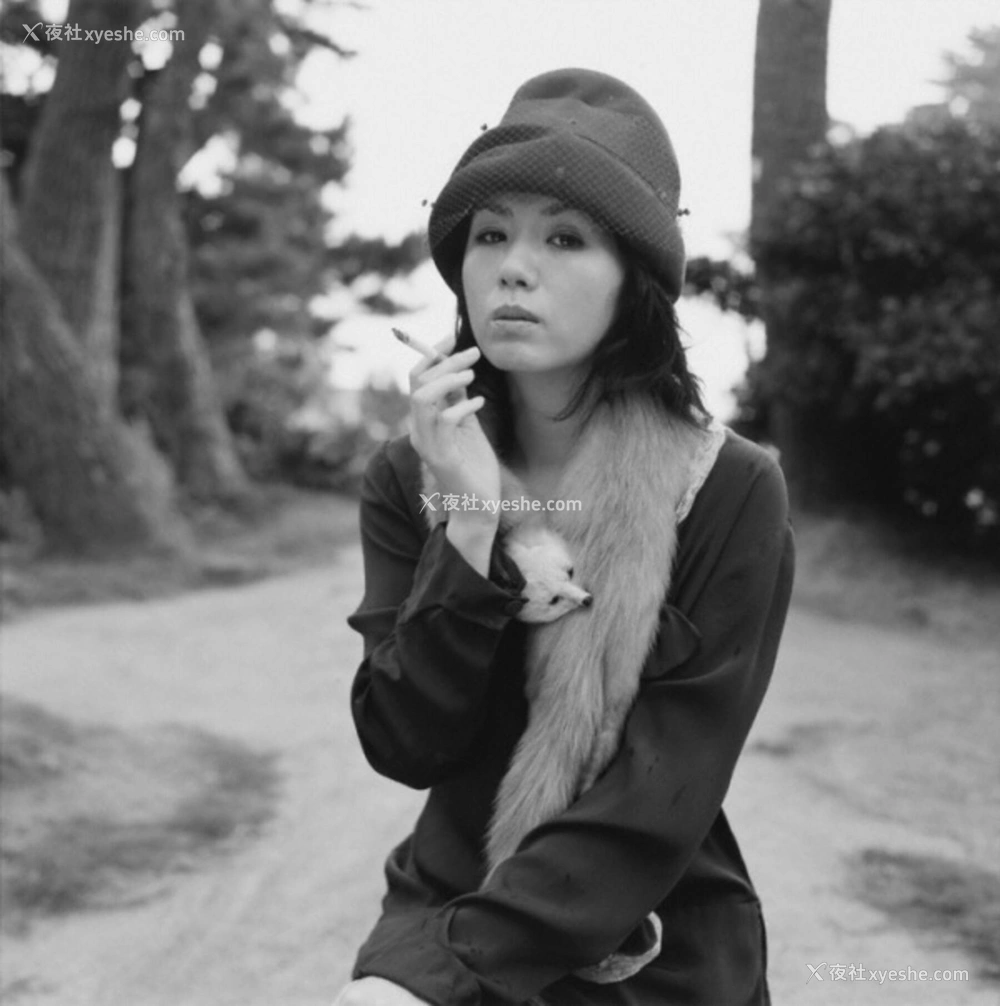 1P - 小岛可奈子《隠花な被写体》