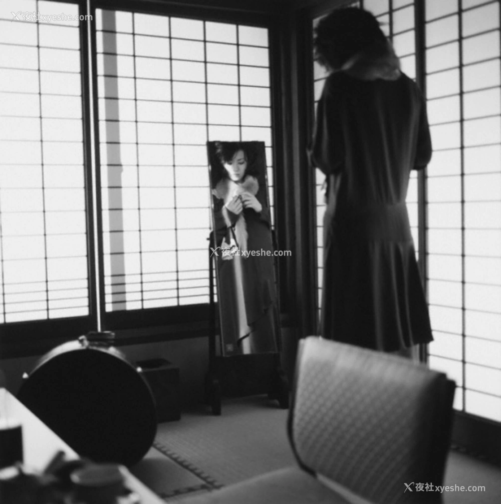 1P - 小岛可奈子《隠花な被写体》