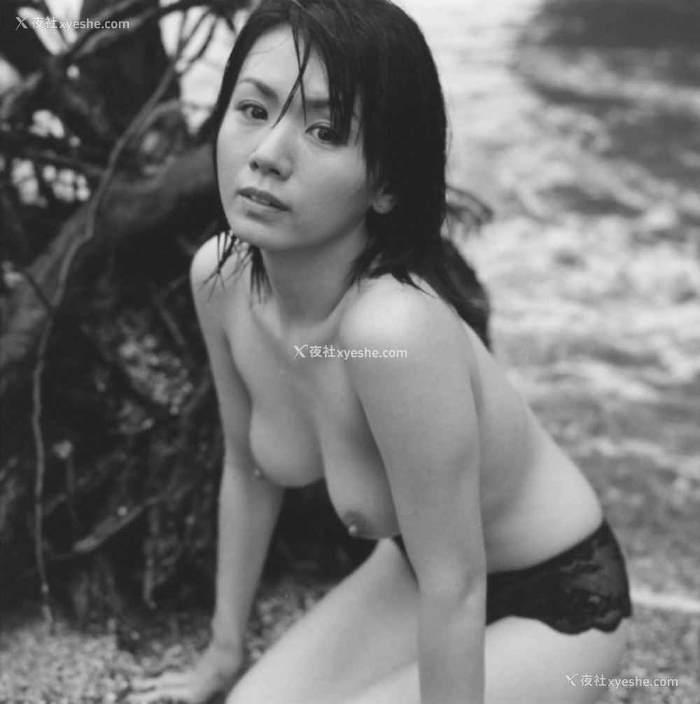 1P - 小岛可奈子《隠花な被写体》