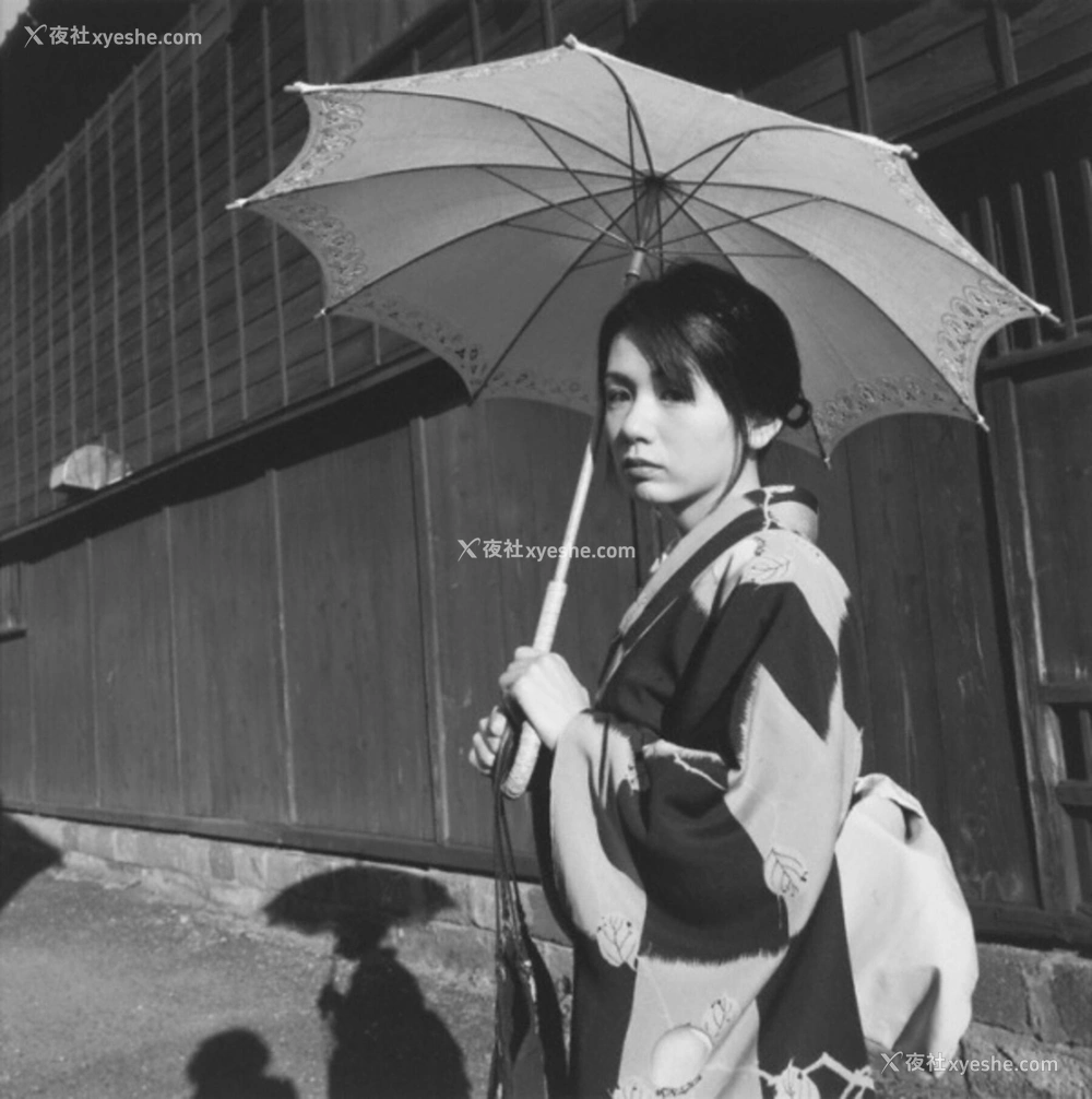 1P - 小岛可奈子《隠花な被写体》