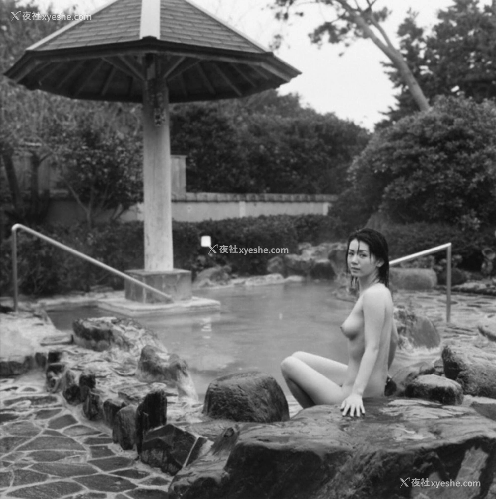 1P - 小岛可奈子《隠花な被写体》