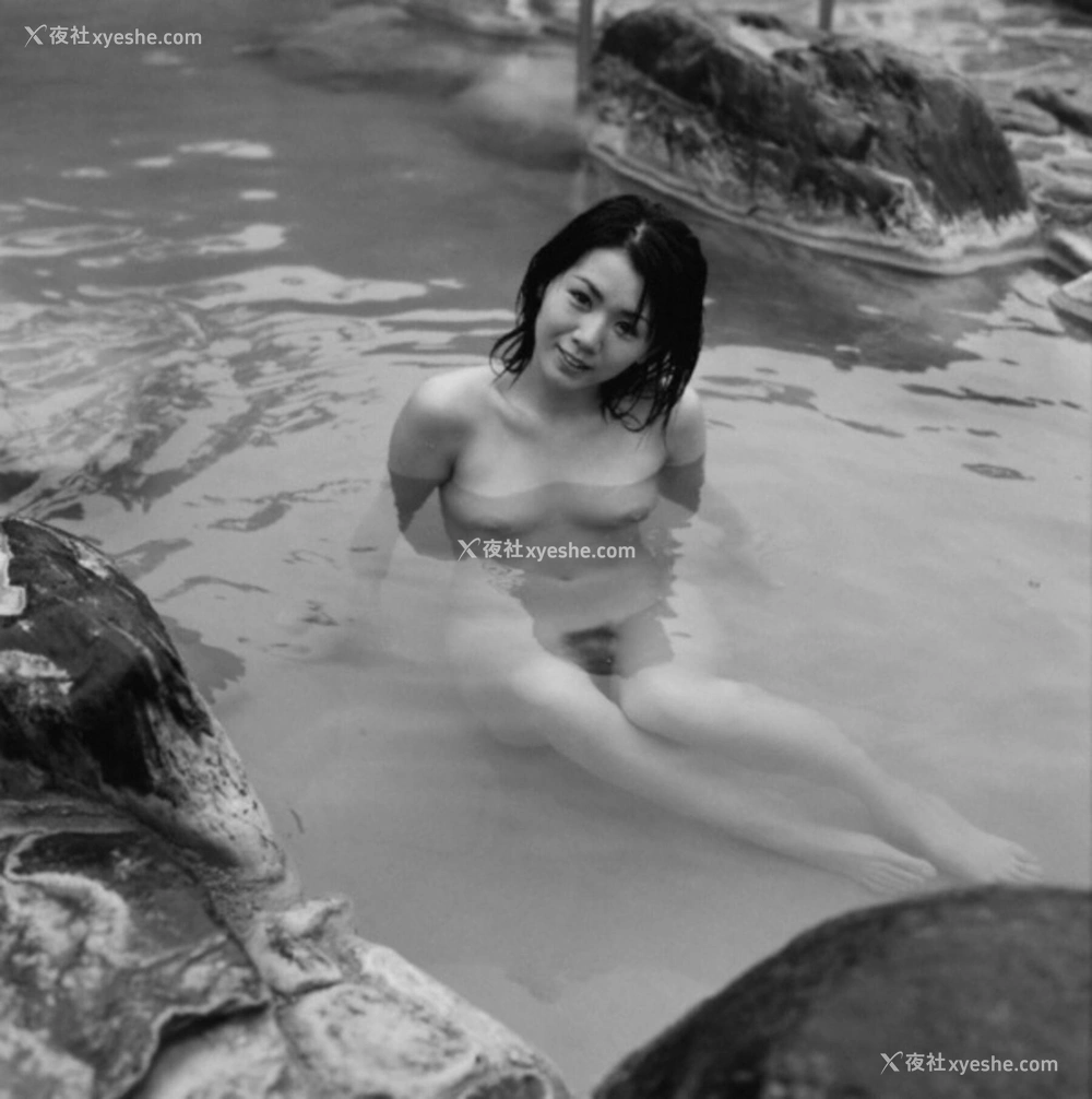 1P - 小岛可奈子《隠花な被写体》