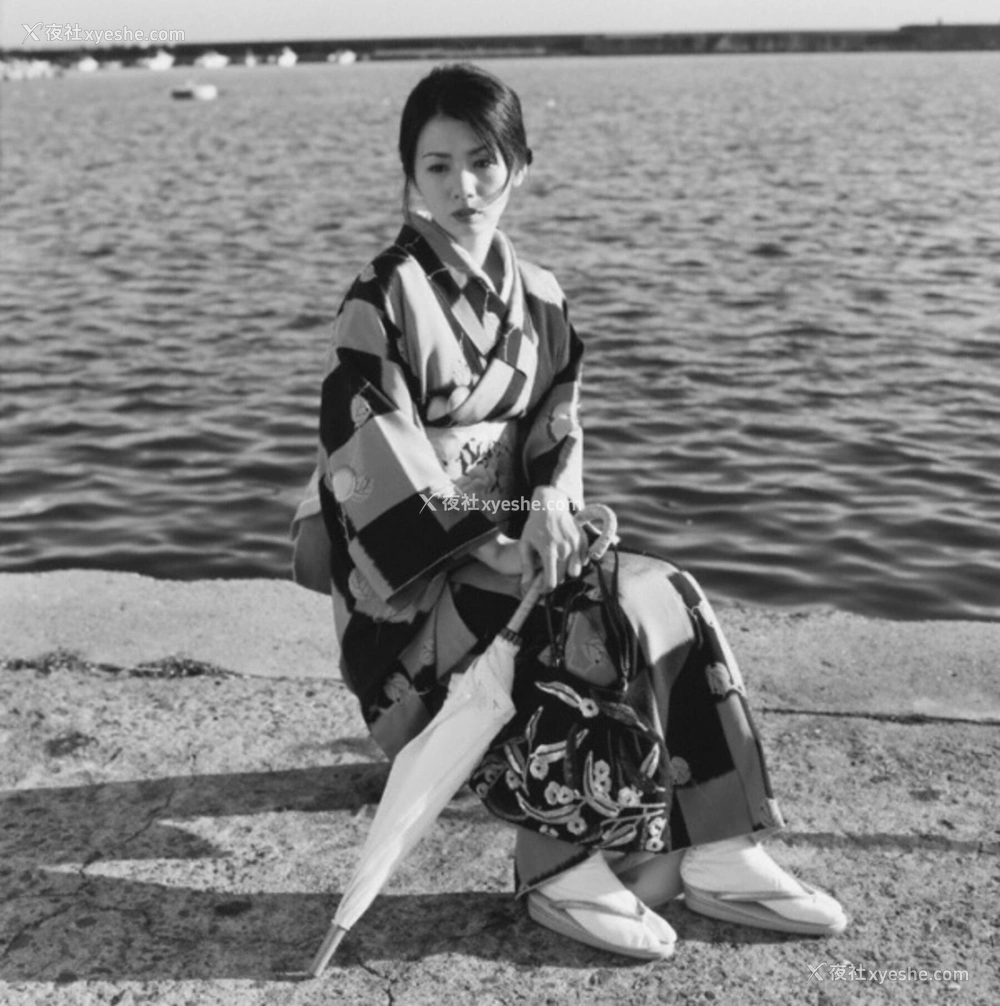 1P - 小岛可奈子《隠花な被写体》