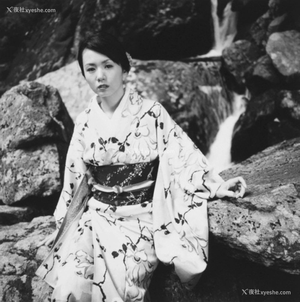 1P - 小岛可奈子《隠花な被写体》