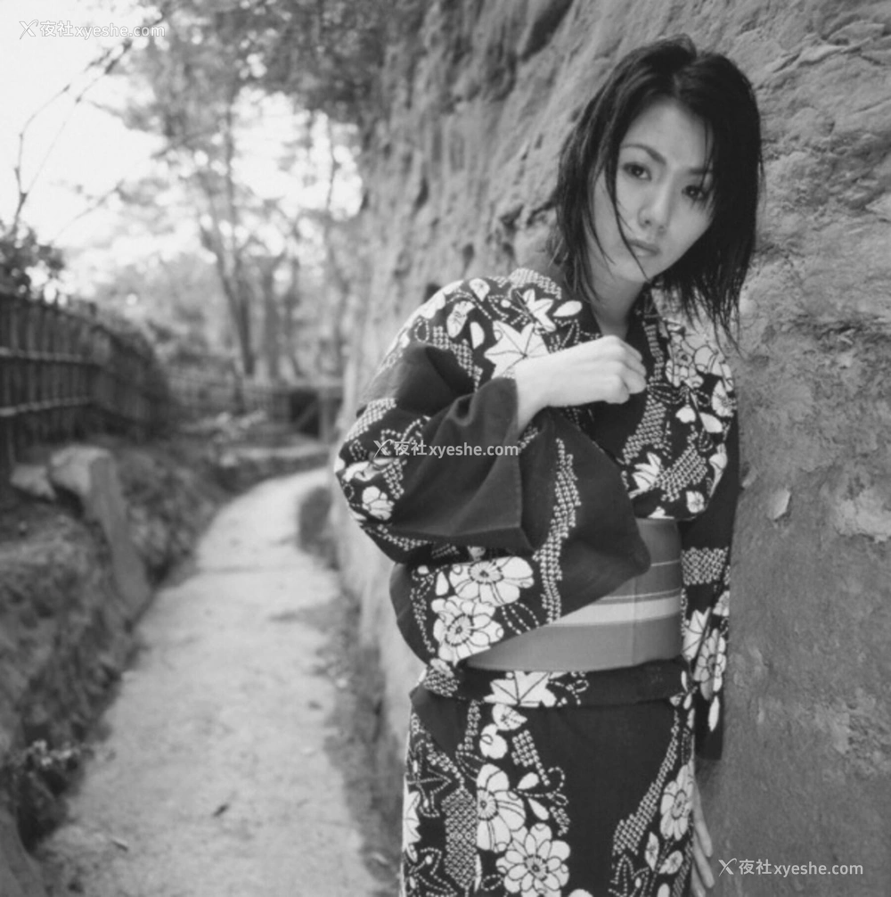 1P - 小岛可奈子《隠花な被写体》