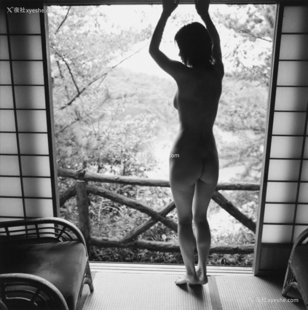1P - 小岛可奈子《隠花な被写体》