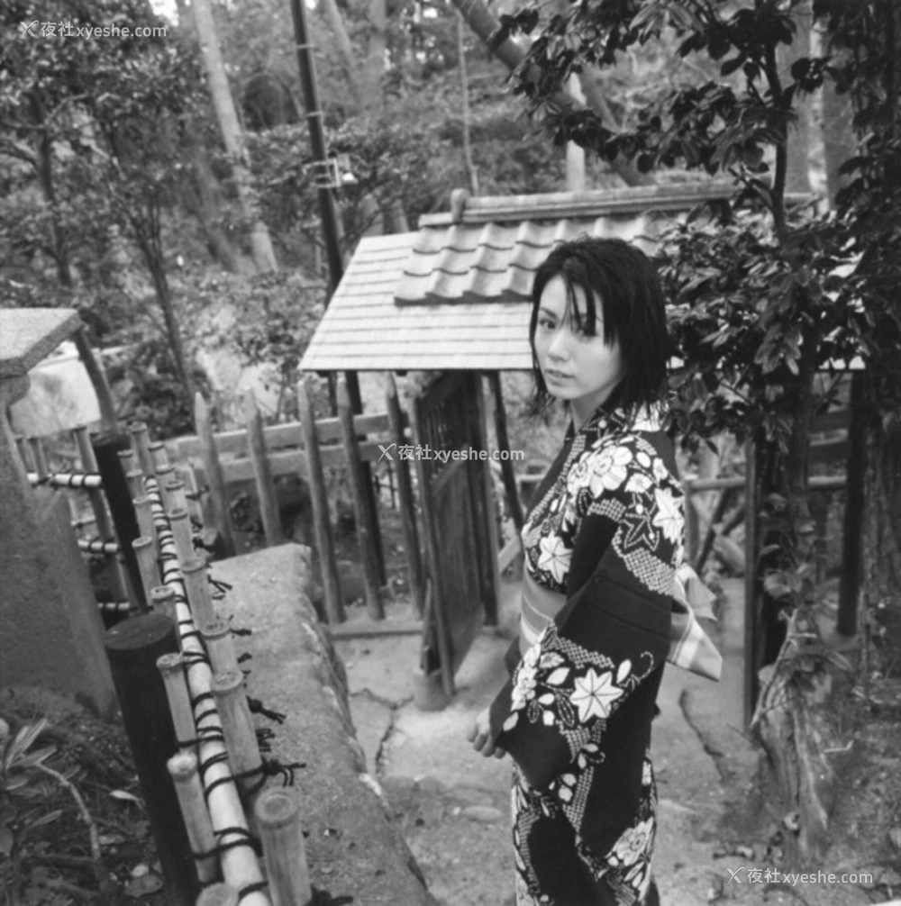 1P - 小岛可奈子《隠花な被写体》