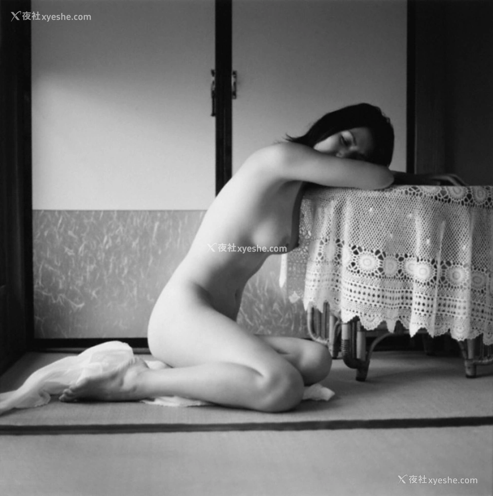 1P - 小岛可奈子《隠花な被写体》