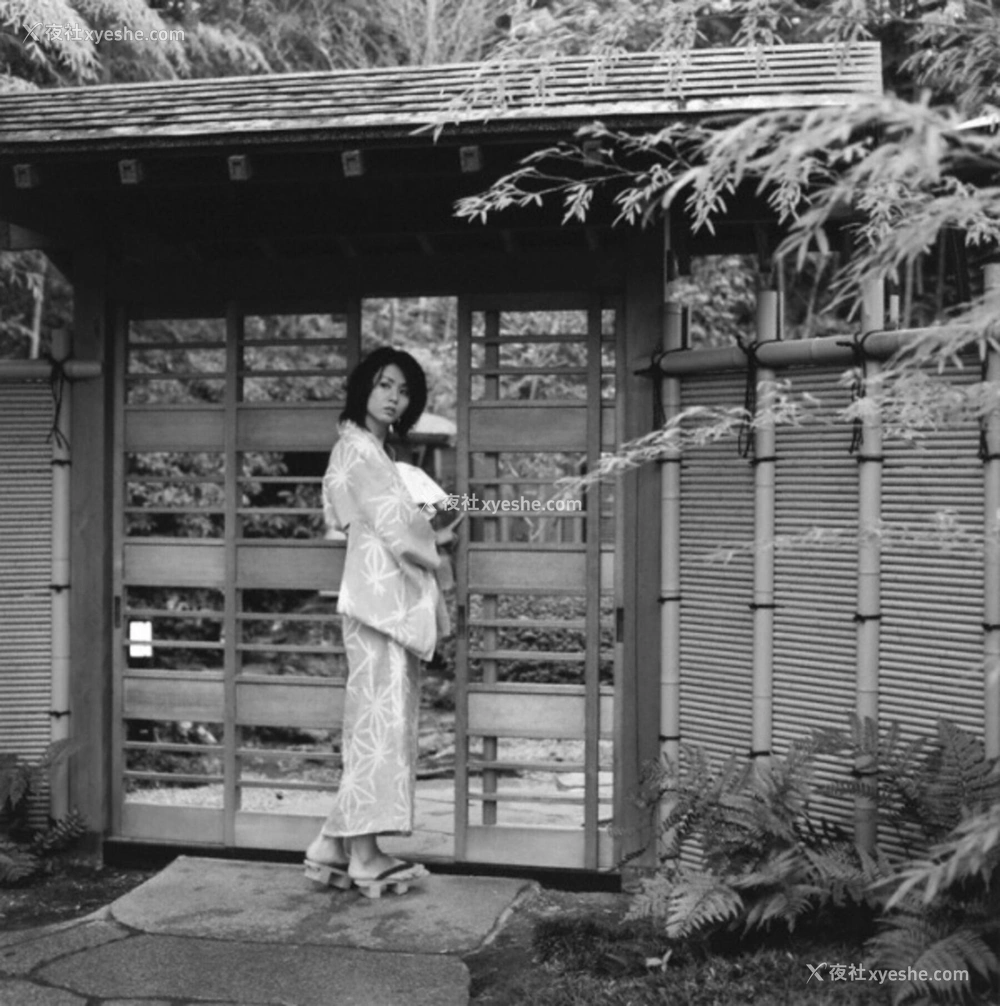 1P - 小岛可奈子《隠花な被写体》