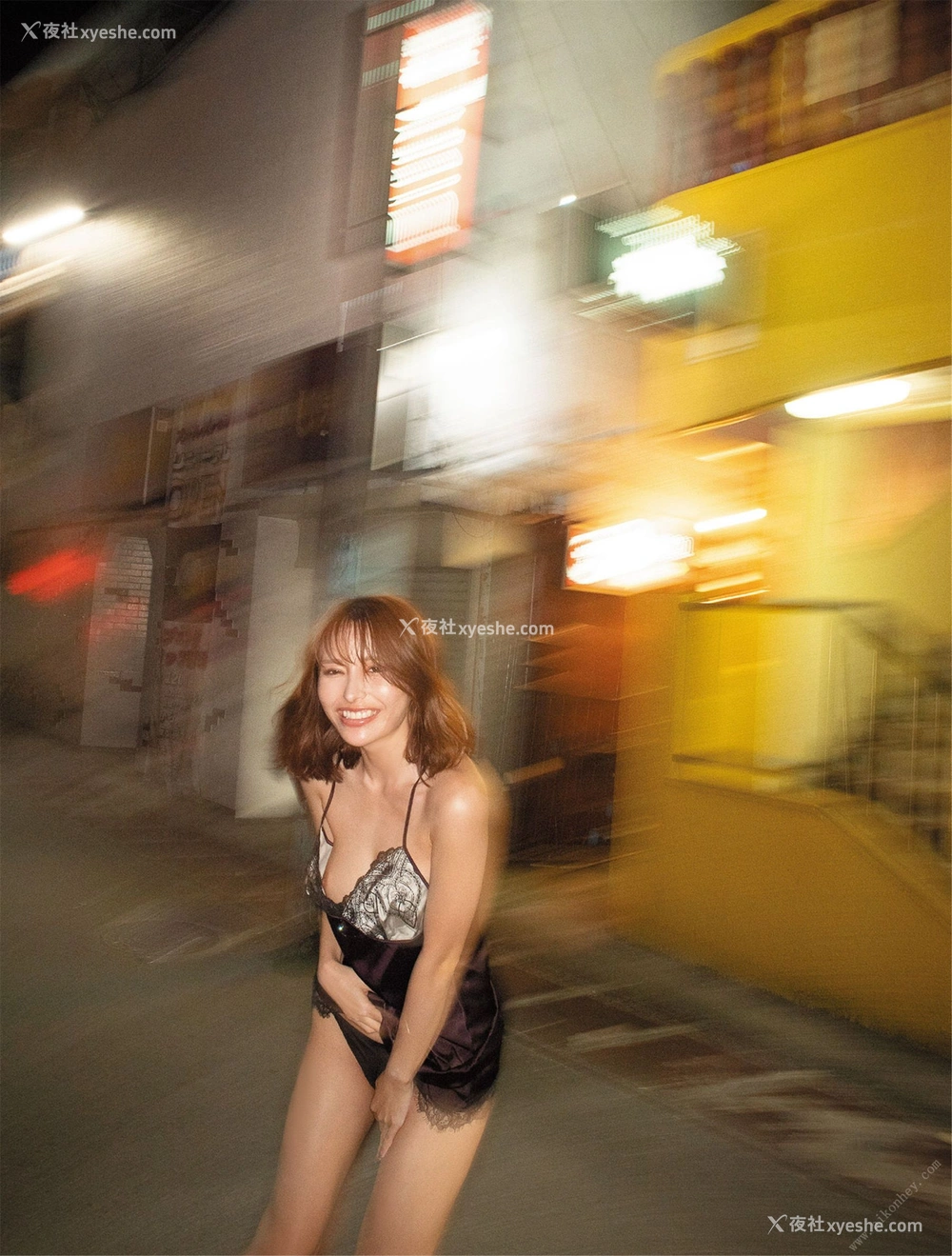 1P - 伊藤舞雪《Private》