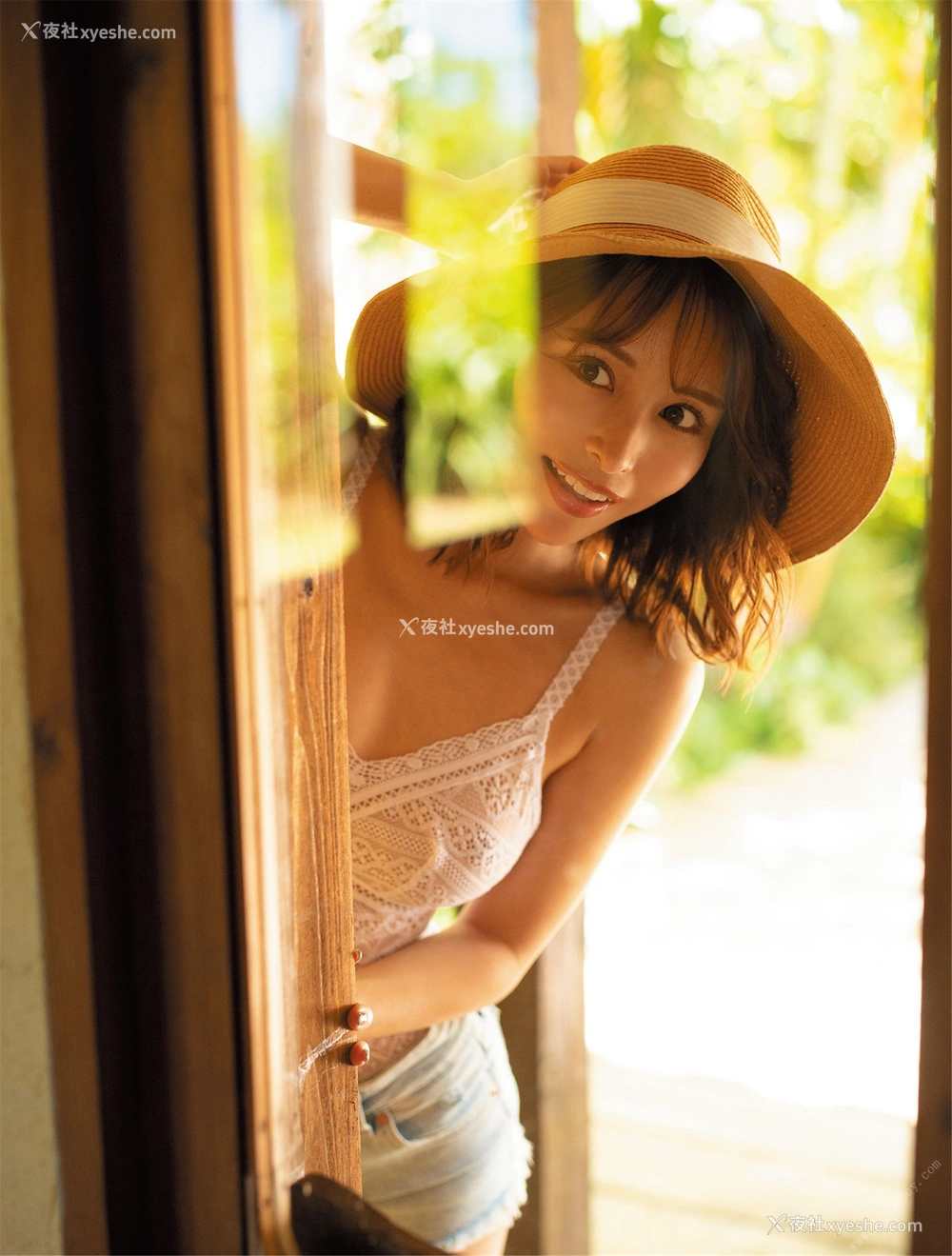 1P - 伊藤舞雪《Private》