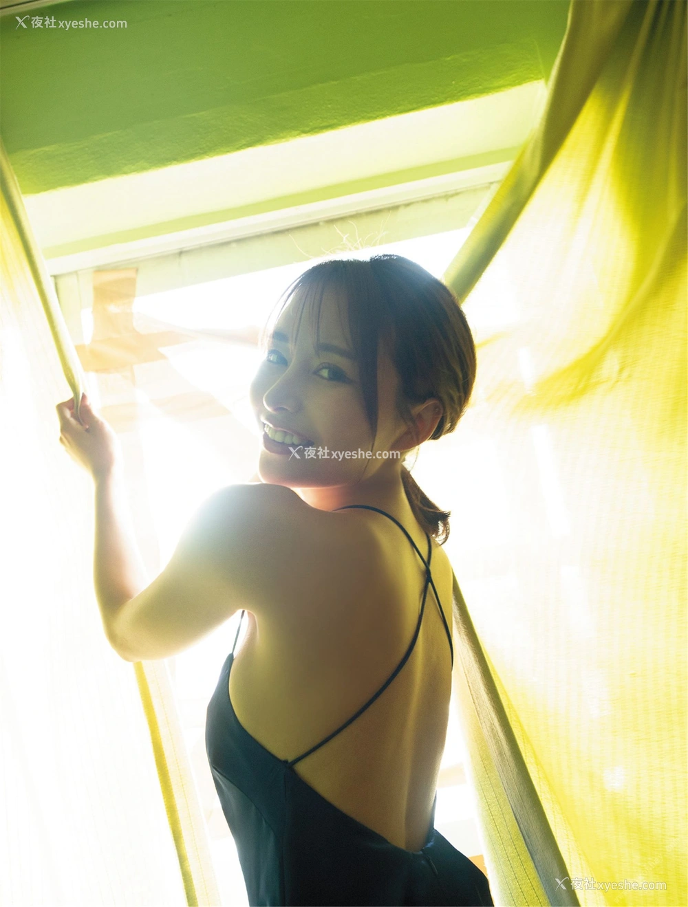 1P - 伊藤舞雪《Private》