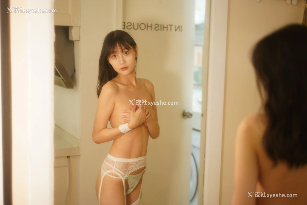 1P - 国模铃兰人体私拍套图